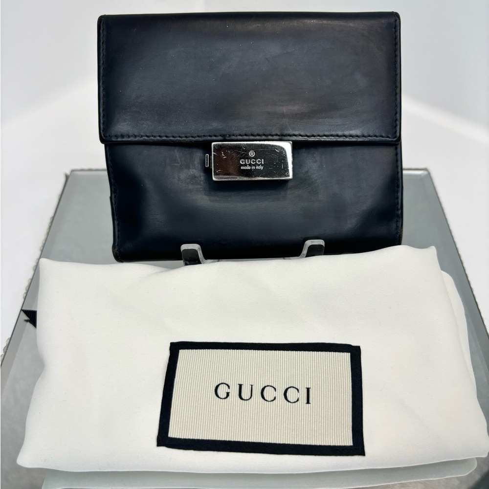 Gucci Vintage Bifold Wallet -COA